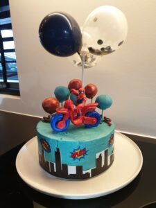 Verjaardagstaart spiderman ballonnen